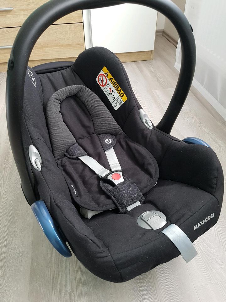 Babyschale Maxi Cosi Cabrio Fix in Münsingen