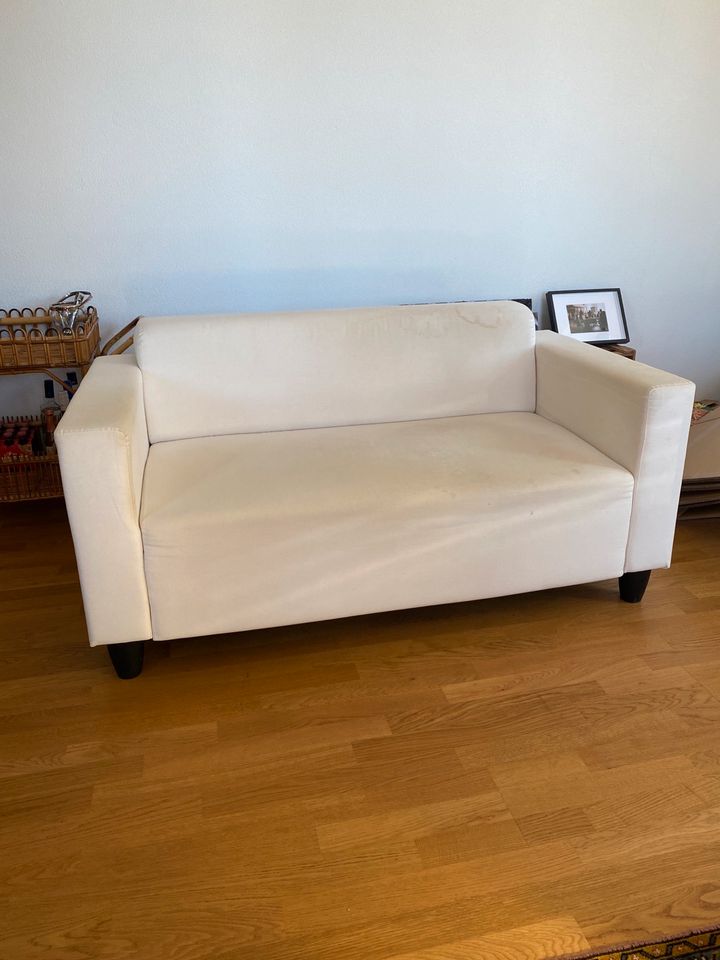 2-Sitzer Sofa mit Wasserflecken in Bayern - Dillingen (Donau) | eBay  Kleinanzeigen ist jetzt Kleinanzeigen