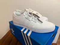 Adidas Seeley XY Größe 42 2/3 Bayern - Bad Staffelstein Vorschau