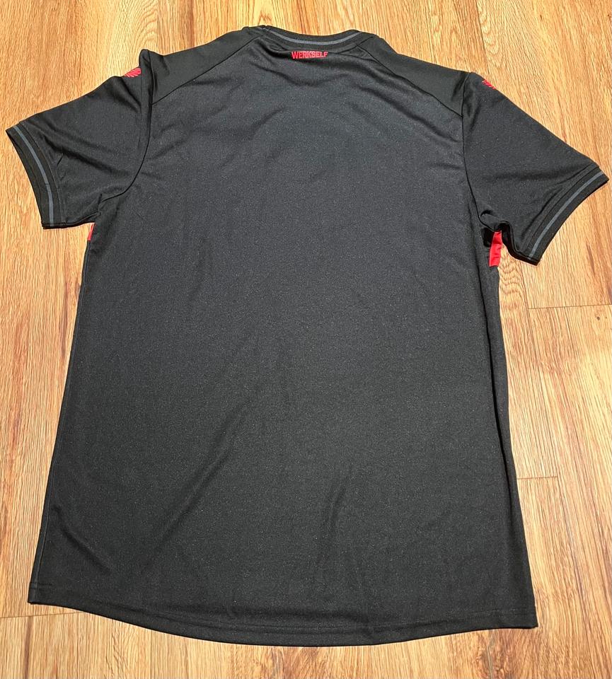 Leverkusen Meistertrikot mit Double-Badge und Box Größe L in Minden