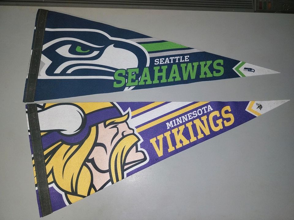 NFL Vikings & Seahawks Wimpel in Neulußheim