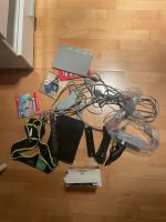 Nintendo Wii mit super Mario Spiel und Zumba Dance Spiel Berlin - Treptow Vorschau