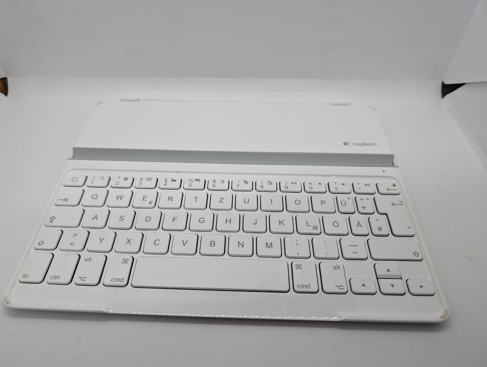 Logitech Ultrathin Keyboard *gebraucht* in Ichenhausen