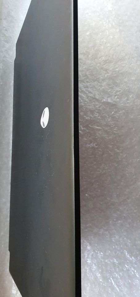 Alienware m15 r6 Displaygehäuse Cover mit Rahmen LCD Bezel in Pinneberg