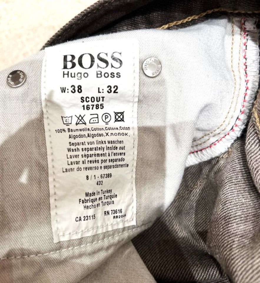 Original - Hugo Boss - Jeans - braun - W38 - L32 - NP € 169,95 in Berlin