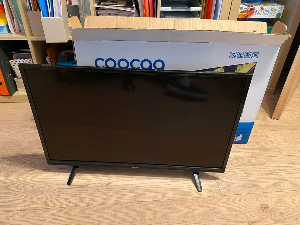 Coocaa LED TV 32" Zoll Fernseher HDMI DVBT2 Bildschirm Monitor in Unterdietfurt