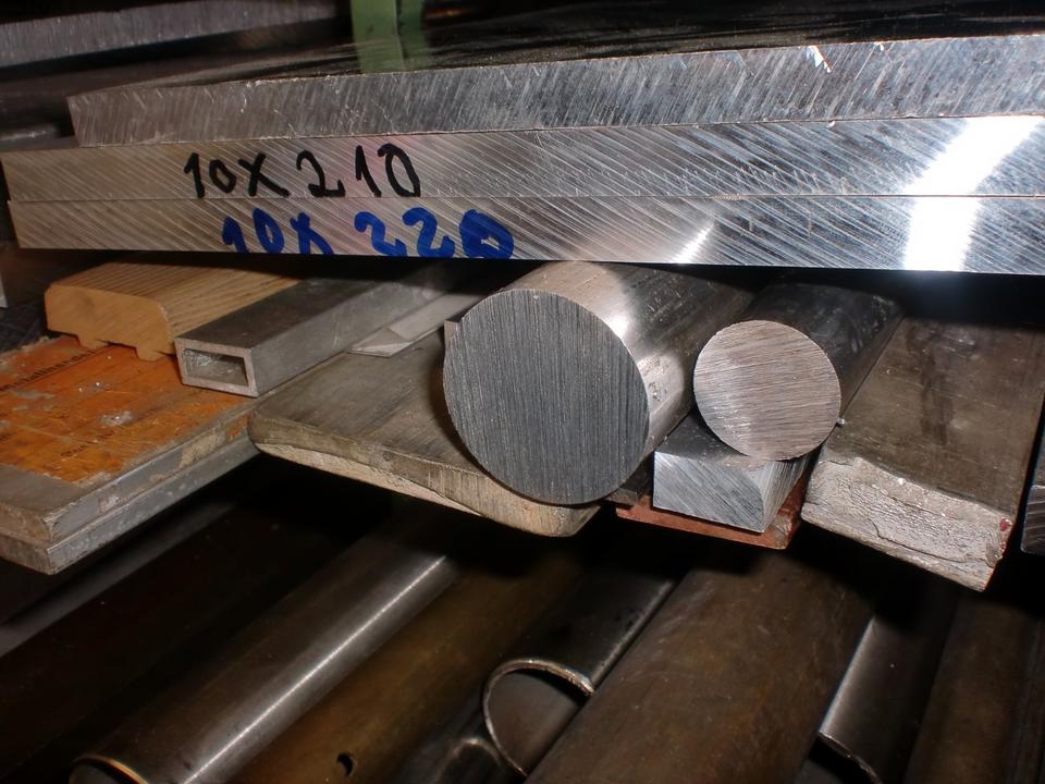 Aluminium Alu Rund Reste Alu Flachmaterial Rechteck U profile in Urbach