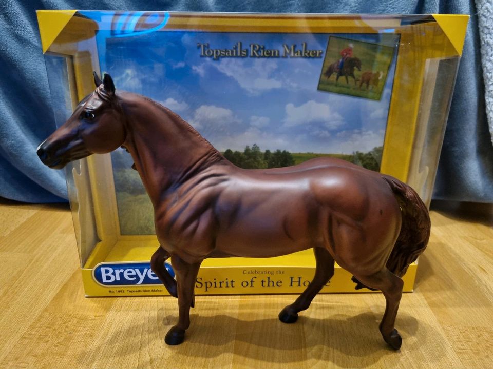 Breyer Traditional Modellpferd "Topsails Rien Maker" in Bebra