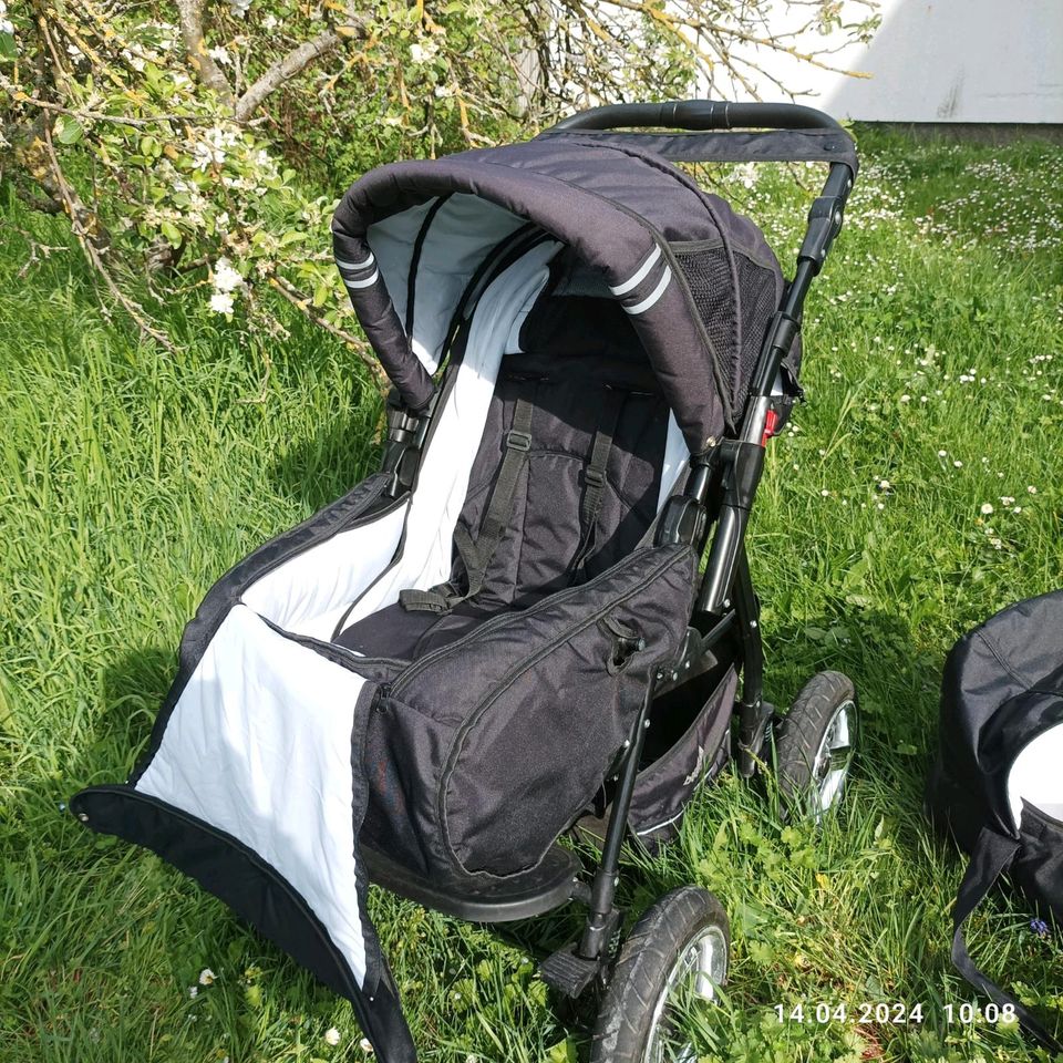 Kinderwagen Bergsteiger in Magdeburg