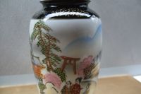 Japan Porzellan-Vase ‘Landschaft mit Geisha‘ - Liebhaberstück Nordrhein-Westfalen - Herford Vorschau