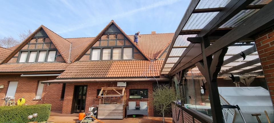 Dachreinigung Dachbeschichtung Pflastersteine reinigung in Schwerin