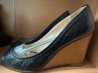 Prada Schuhe Pumps Sommerschuhe Lederschuhe 36,5 Sachsen - Brandis Vorschau