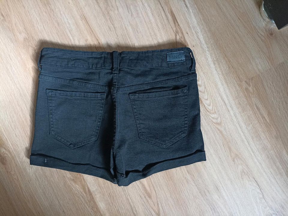 Jeans Shorts,  kurze Hose, Größe 32 in Dischingen