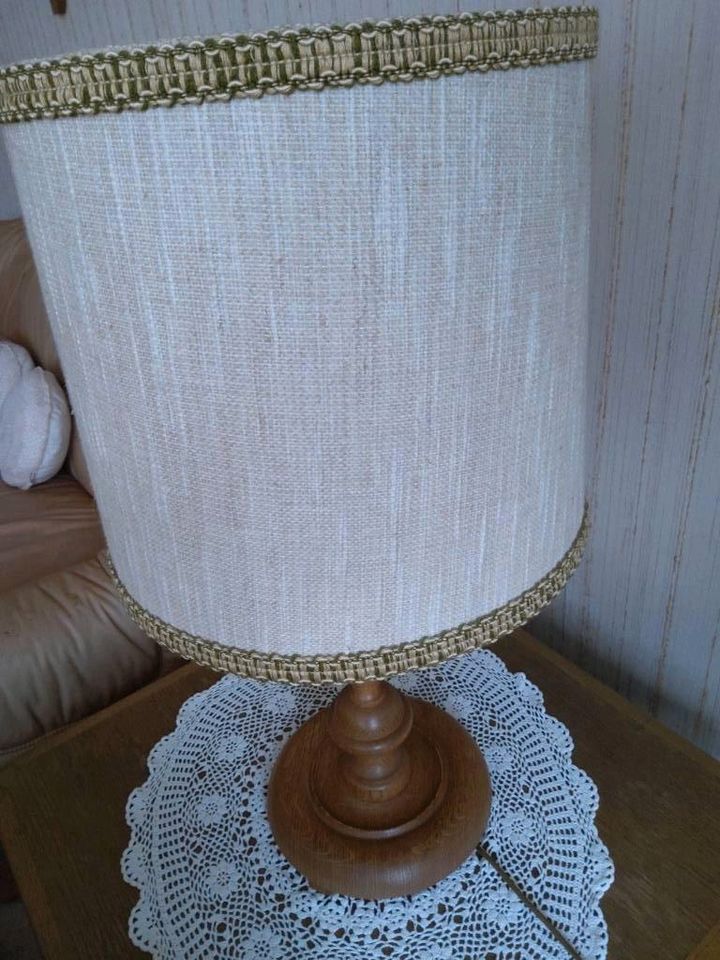 Tischlampe, Lampe mit Leuchtmittel,  beige mit Holz in Ense