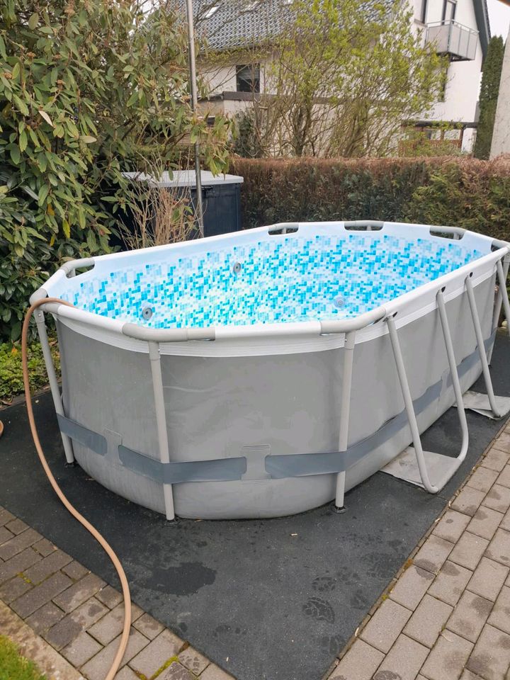 Bestway Power Steel Frame Pool-Set mit Filterpumpe 305 x 200 x 84 in Lemgo