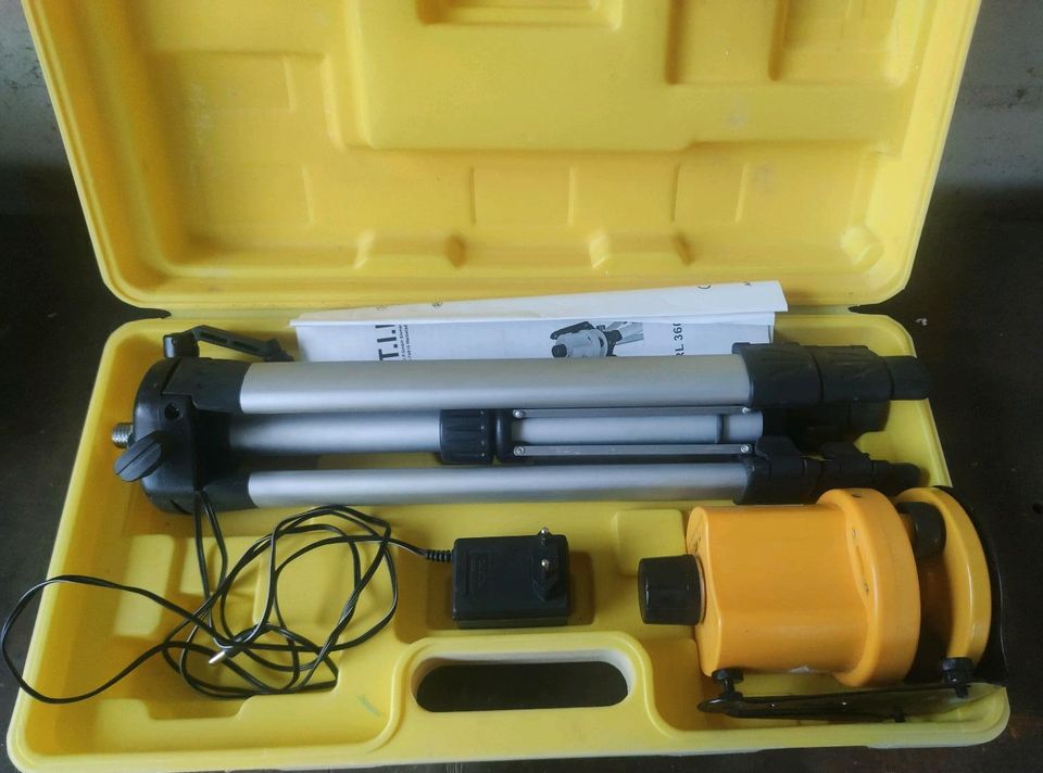T.I.P. RL 360 Laser mit Stativ im Koffer in Hilden