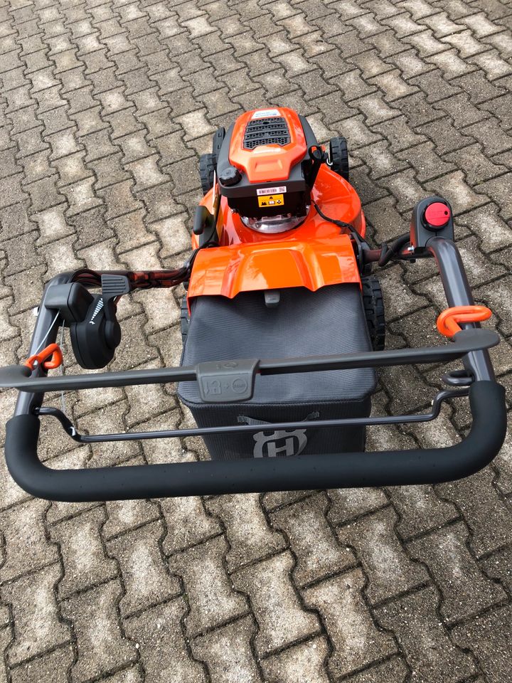 Husqvarna Benzinrasenmäher LC 353VE in Teisendorf