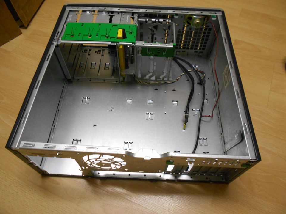 Computergehäuse von HP Gebraucht in Lemgo
