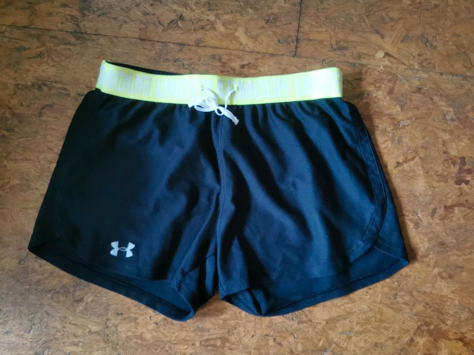 Under Armour Hose Gr. S schwarz in Bad Laasphe