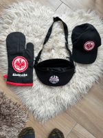 Servus,Verkaufe eine Eintracht Frankfurt Kappe und Handschuhe Hessen - Hattersheim am Main Vorschau