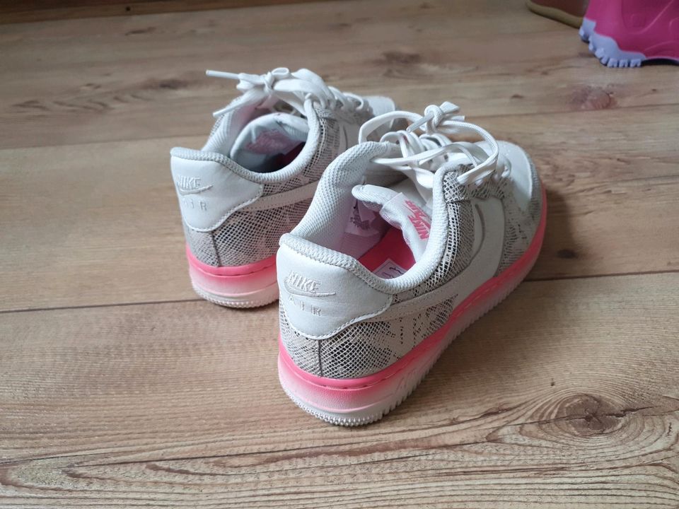 Damen Nike AirForce 1 Edition Gr. 37,5 TOP in Hannover