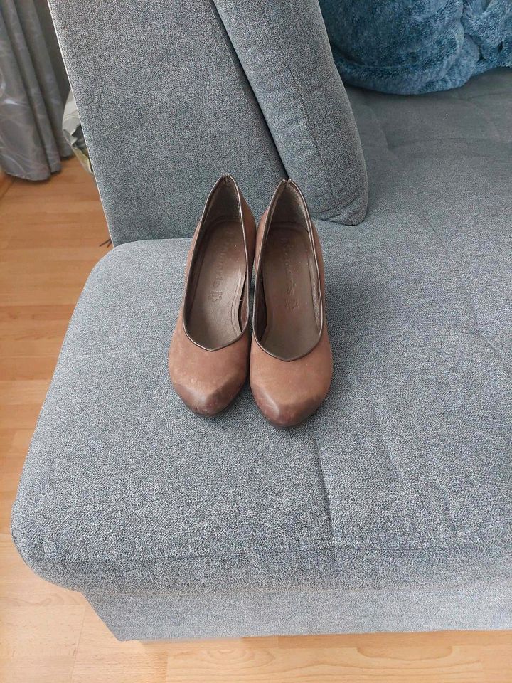 Damen Schuhe in Neumünster