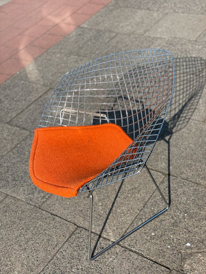 KNOLL INT Harry Bertoia Wire Diamond Chair 421 orange Chrom in Hamburg