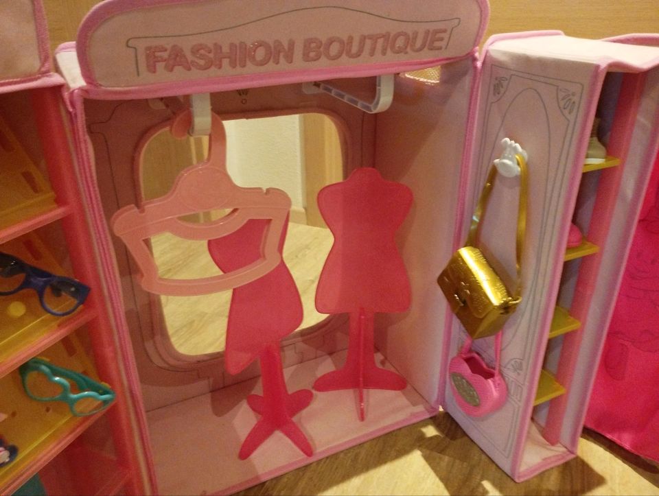 Baby Born Fashion Boutique Shop Puppenschrank in Furth im Wald