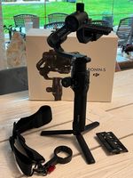 DJI Ronin-S mit Focusrad, Adapterplatte für BMPCC und Haltegurt Bayern - Maisach Vorschau