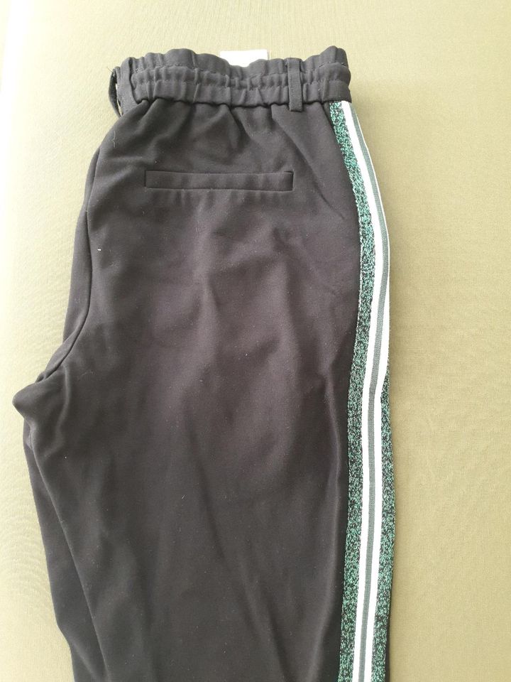 TOP ZUSTAND ONLY Jogpants Trackpants Galonstreifen Hose in Dresden