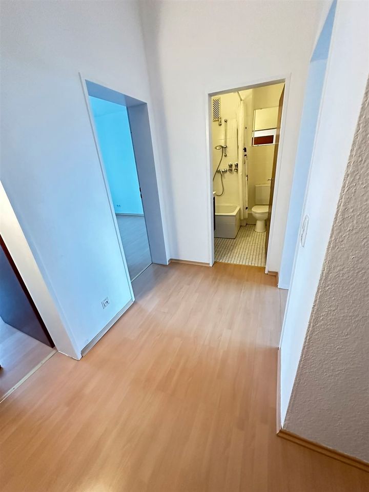 Sofort frei ! 3-Zimmer-Wohnung in Göttingen-Weende mit großem Balkon und Blick in die Natur in Göttingen