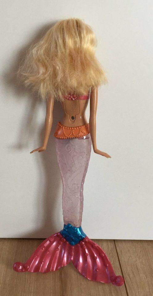 Mattel V7047 - Barbie Lichtertraum Meerjungfrau, Puppe in Jockgrim