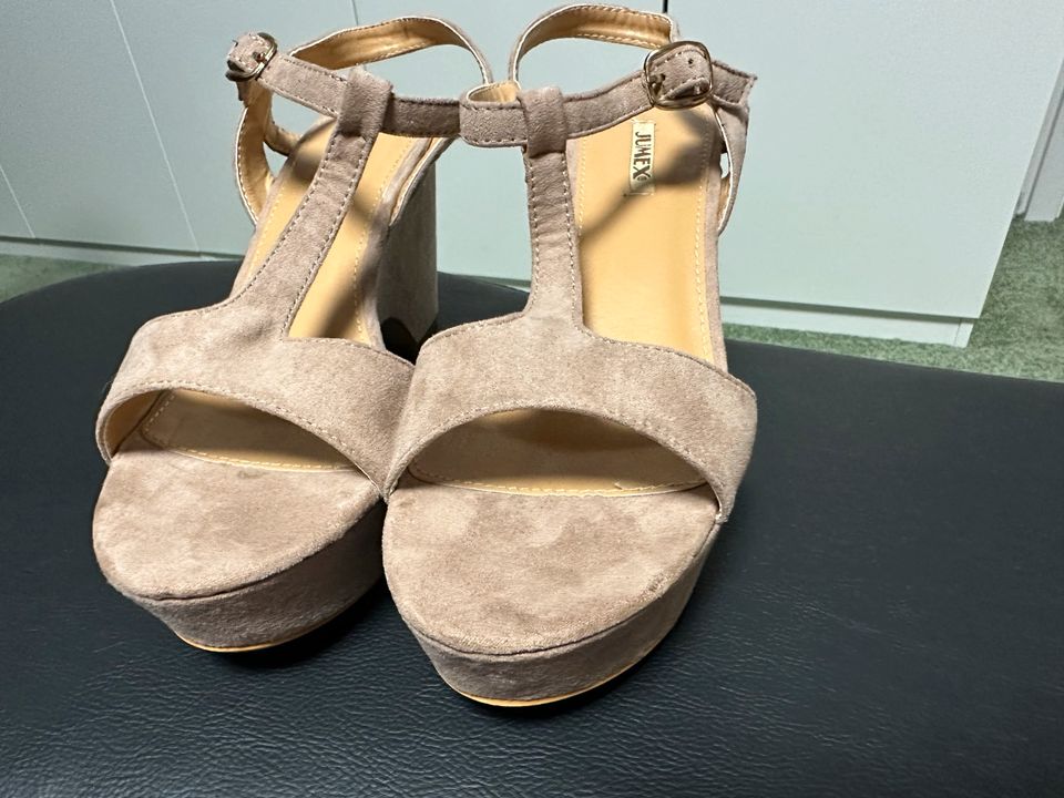 Jumex Plateau Sandalen Gr. 39, kaum getragen, top!! in Berlin - Tempelhof |  eBay Kleinanzeigen ist jetzt Kleinanzeigen