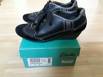 Clarks Halbschuhe Hustle Bustle Gr.7 oder 41 Echtleder in Dresden -  Blasewitz | eBay Kleinanzeigen ist jetzt Kleinanzeigen