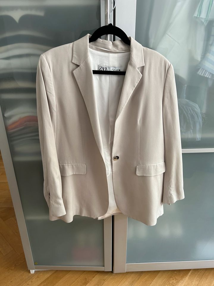 ZARA Blazer, beige , Gr L. in Düsseldorf