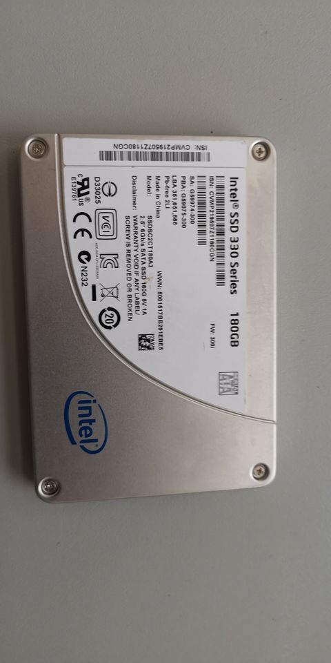 INTEL SSD 330 SERIE 180 GB MLC SATA III 2,5 Zoll SSDSC2CT180A3 in Köln