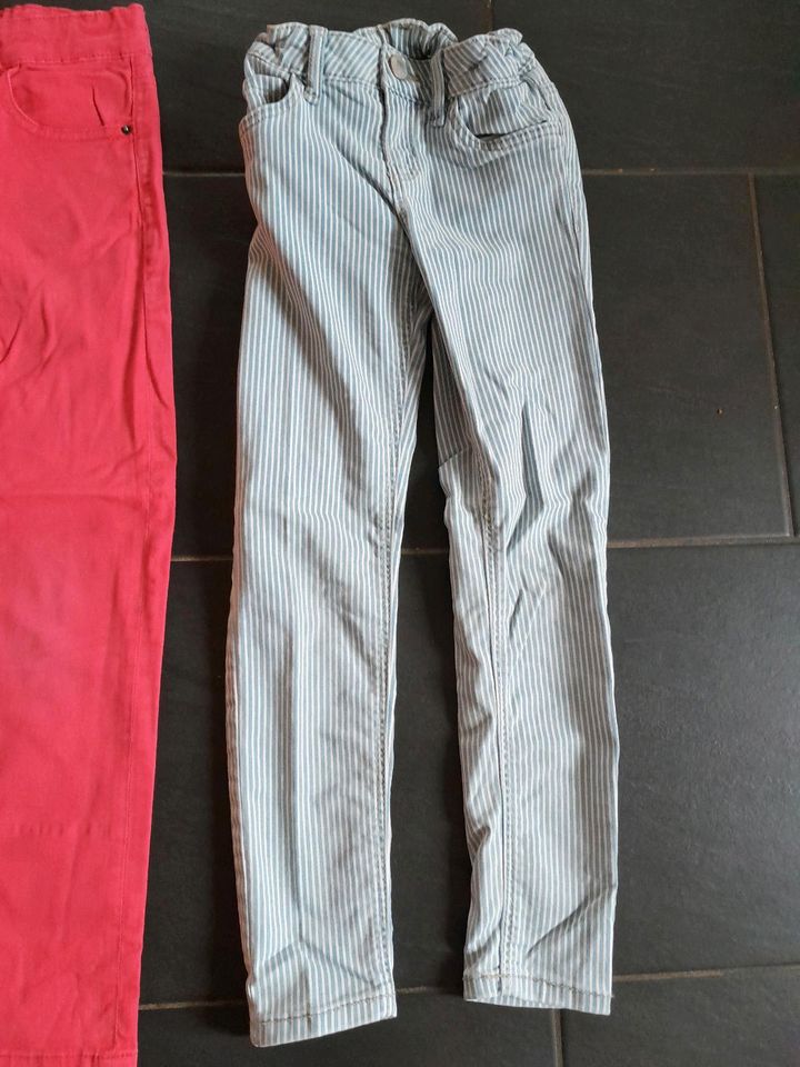 2 Mädchen Jeans Hosen Gr. 128 Gesamtpreis in Haren (Ems)