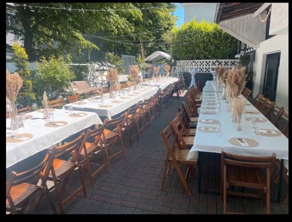 Klappstühle Holz Vintage Gartenhochzeit Gartenparty MIETE VERLEIH in Langenfeld