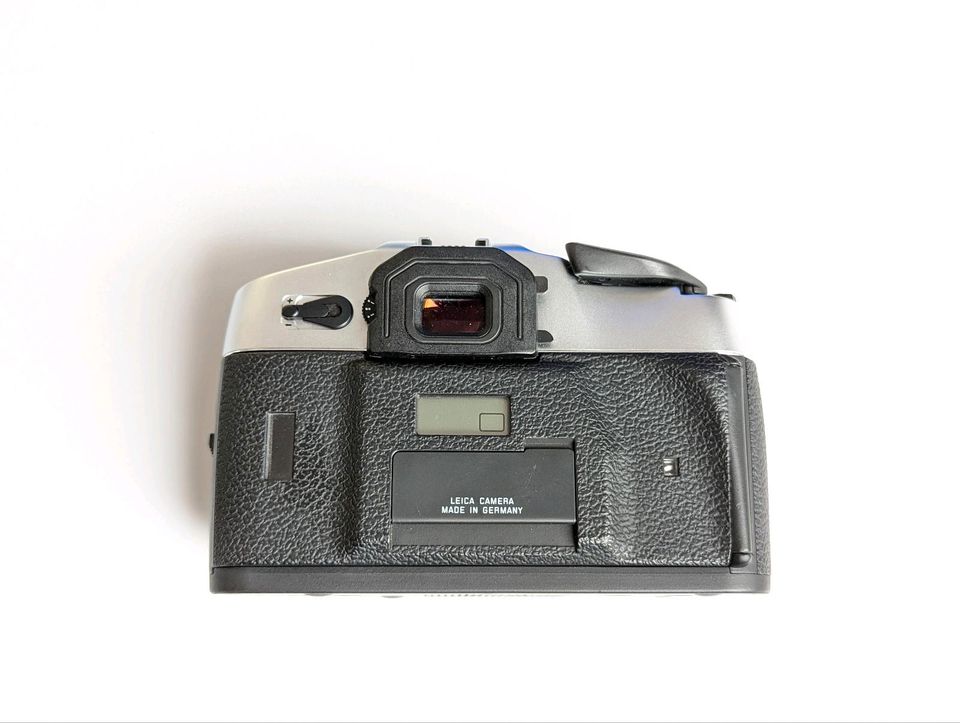 Leica R8 Body + Leitz 1:3,5/35-70mm + Motor-Winder 14209 + Tasche in Bruchsal