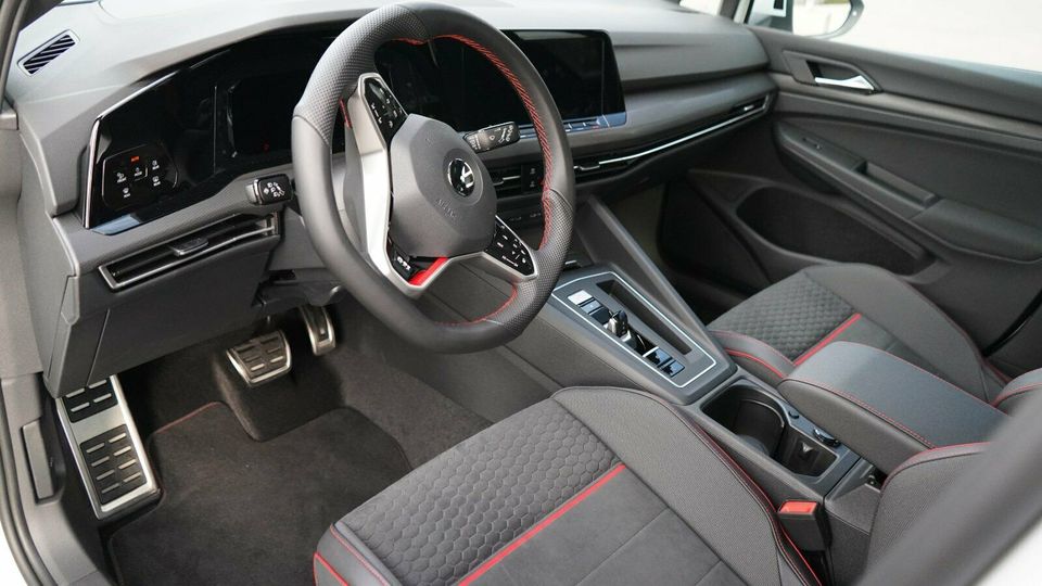 VW Golf 8 GTI Clubsport Autovermietung Mietwagen Automieten Rent a car in Berlin