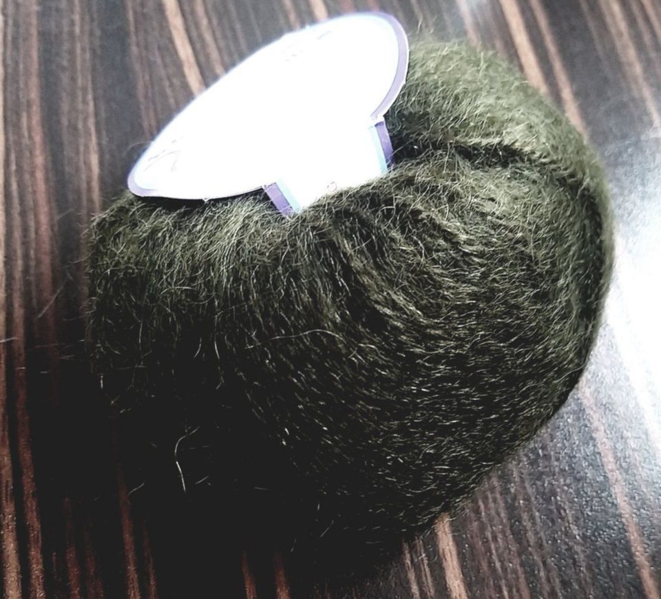 500 g Schoeller Wolle senora in Dschungel (oliv) aus Kid-Mohair in Königslutter am Elm