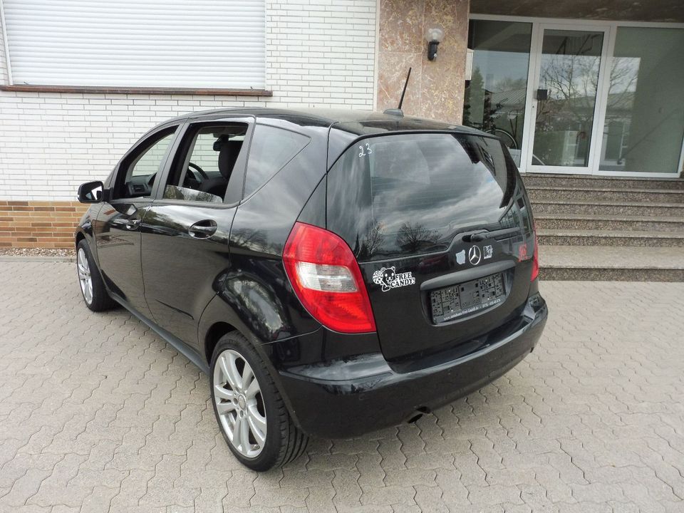 Mercedes-Benz A 160 BlueEFFICIENCY in Neitersen