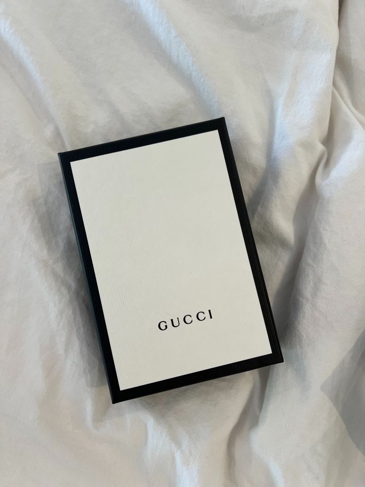 Gucci GG Marmont Zigarettenetui Schwarz in Gütersloh