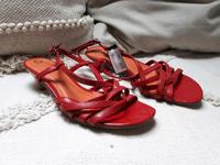NEU #rote Riemchen Pumps Gr.38 Schleswig-Holstein - Bad Bramstedt Vorschau