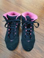 Damensportschuhe Nike schwarz und pink Größe 40,5 Chemnitz - Adelsberg Vorschau