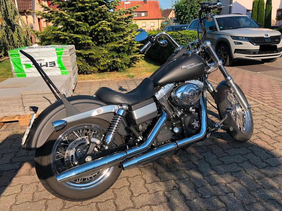 Harley Davidson Street Bob (FXDB) matt grau in Endingen