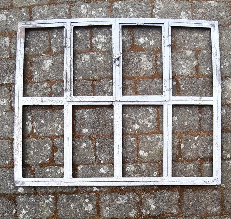 Antikes Gusseisenfenster sandgestrahlt Gusseisen Gussfenster in Egestorf