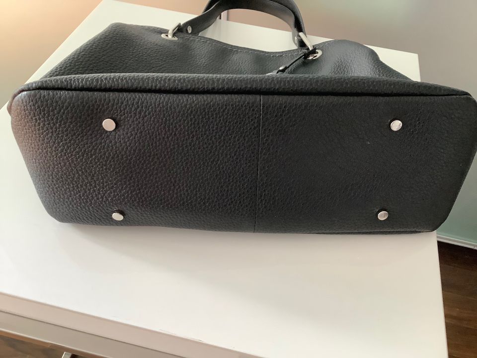 CINQUE Handtasche schw. Leder in Berlin