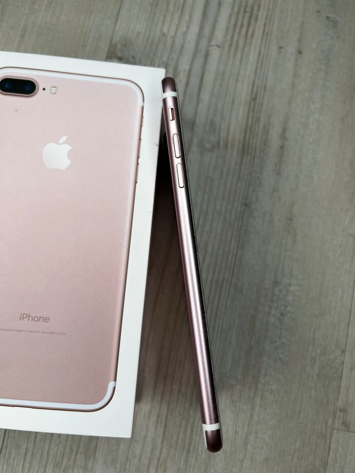 Apple iPhone 7 Plus Rose Gold 32 GB in Originalkarton in Hamburg