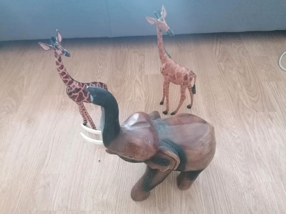 Deko Figuren/ Afrika/ Elefant und Giraffen in Leipzig
